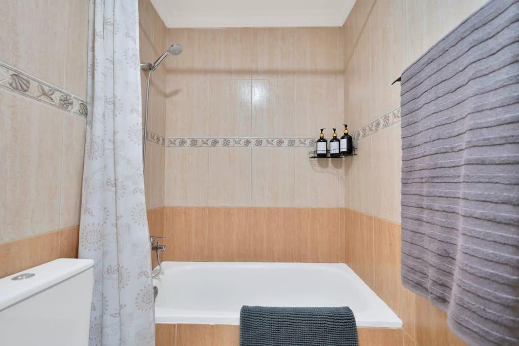 Estudio Con Wifi Piscina Y Parking En - Acuario 5 Apartment *